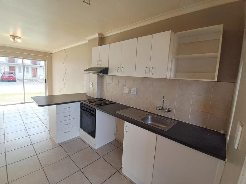 To Let 2 Bedroom Property for Rent in Uitzicht Western Cape